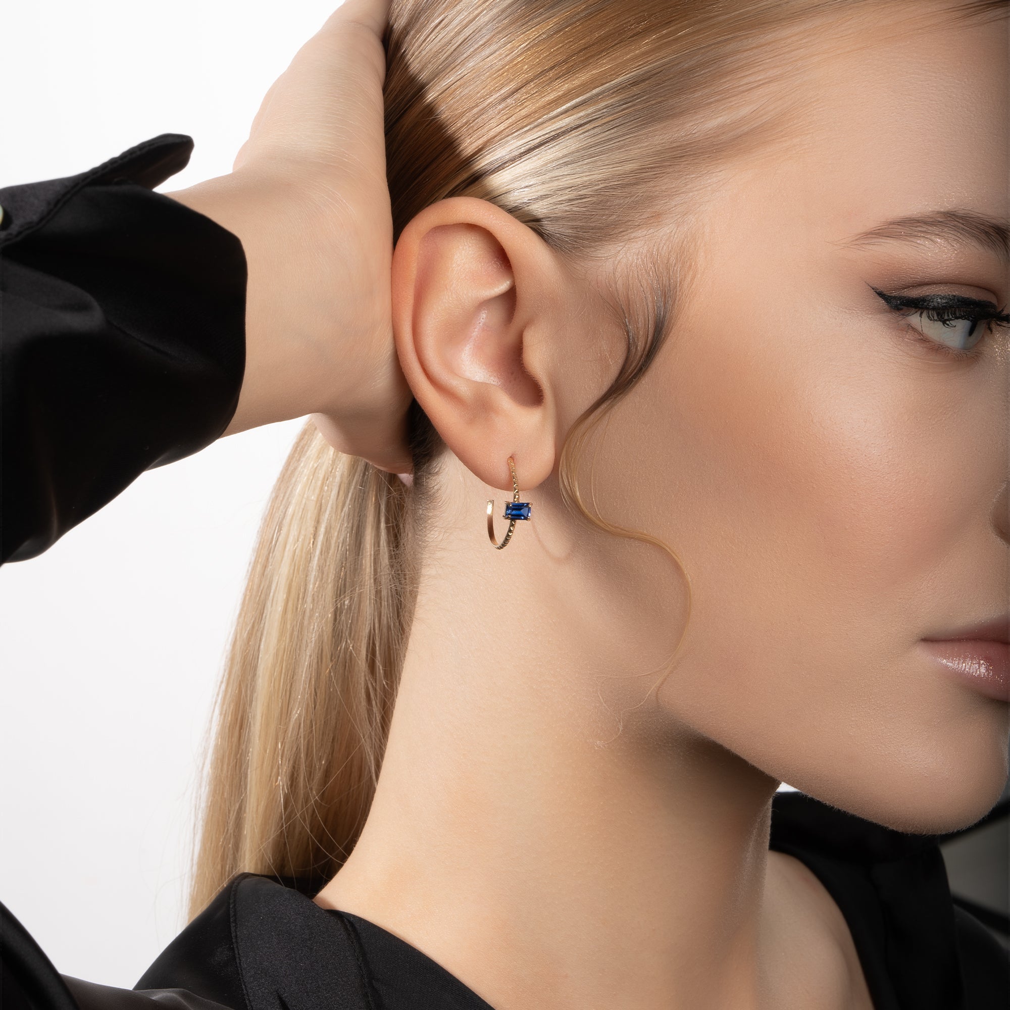 Baget Taşlı Piramid Altın Küpe /TR