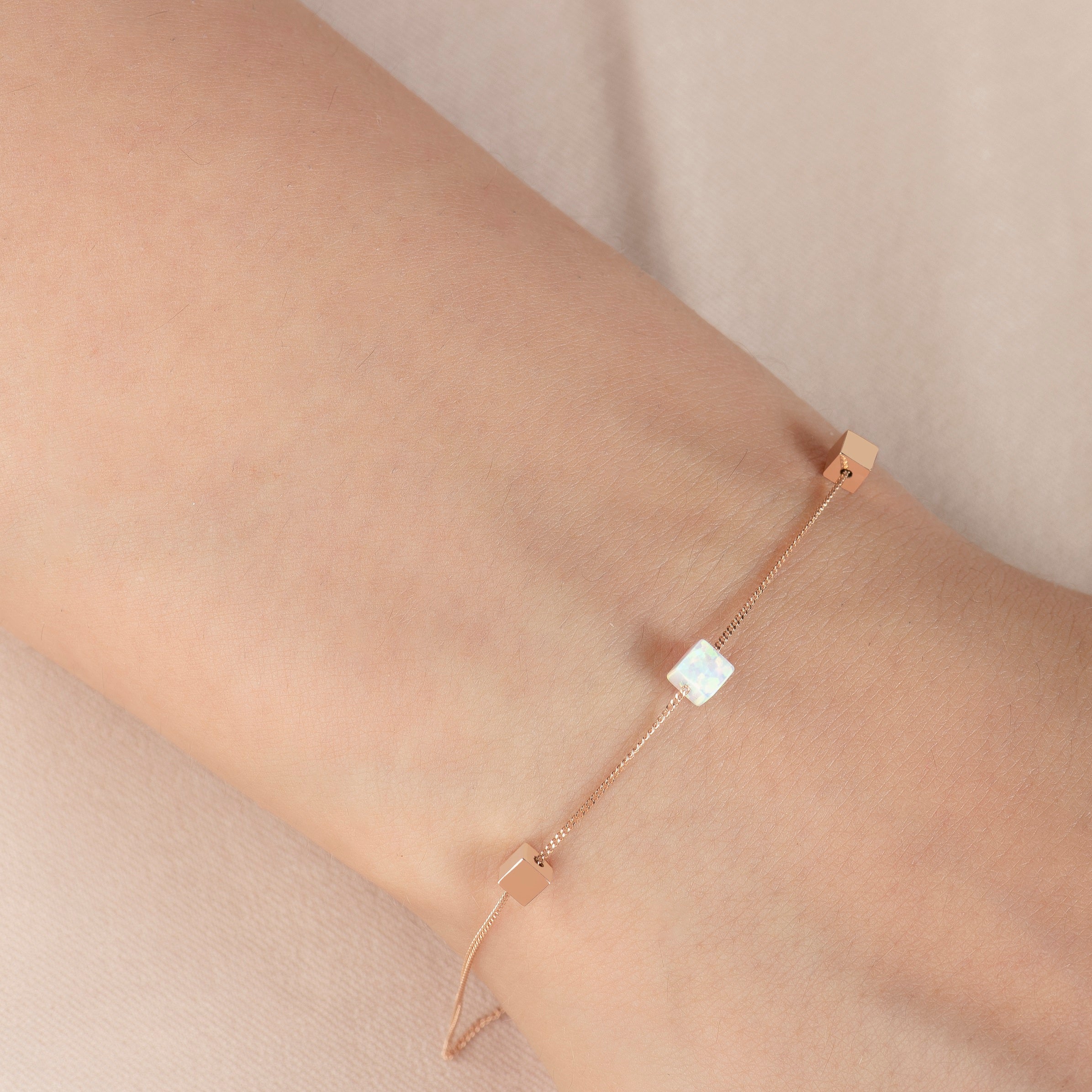 Gravity Mini Opalit Altın Bileklik Rose Altın / TR