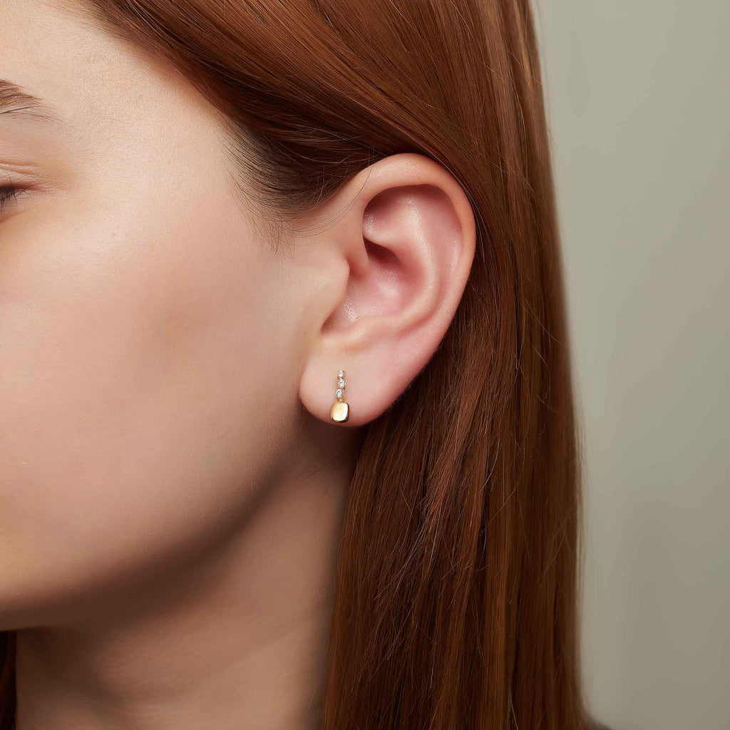 Vertical Dangle Stone Oval Form Gold Earrings