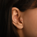 Karo Kırmızı Mineli Altın Piercing / 14 Ayar Sarı Altın