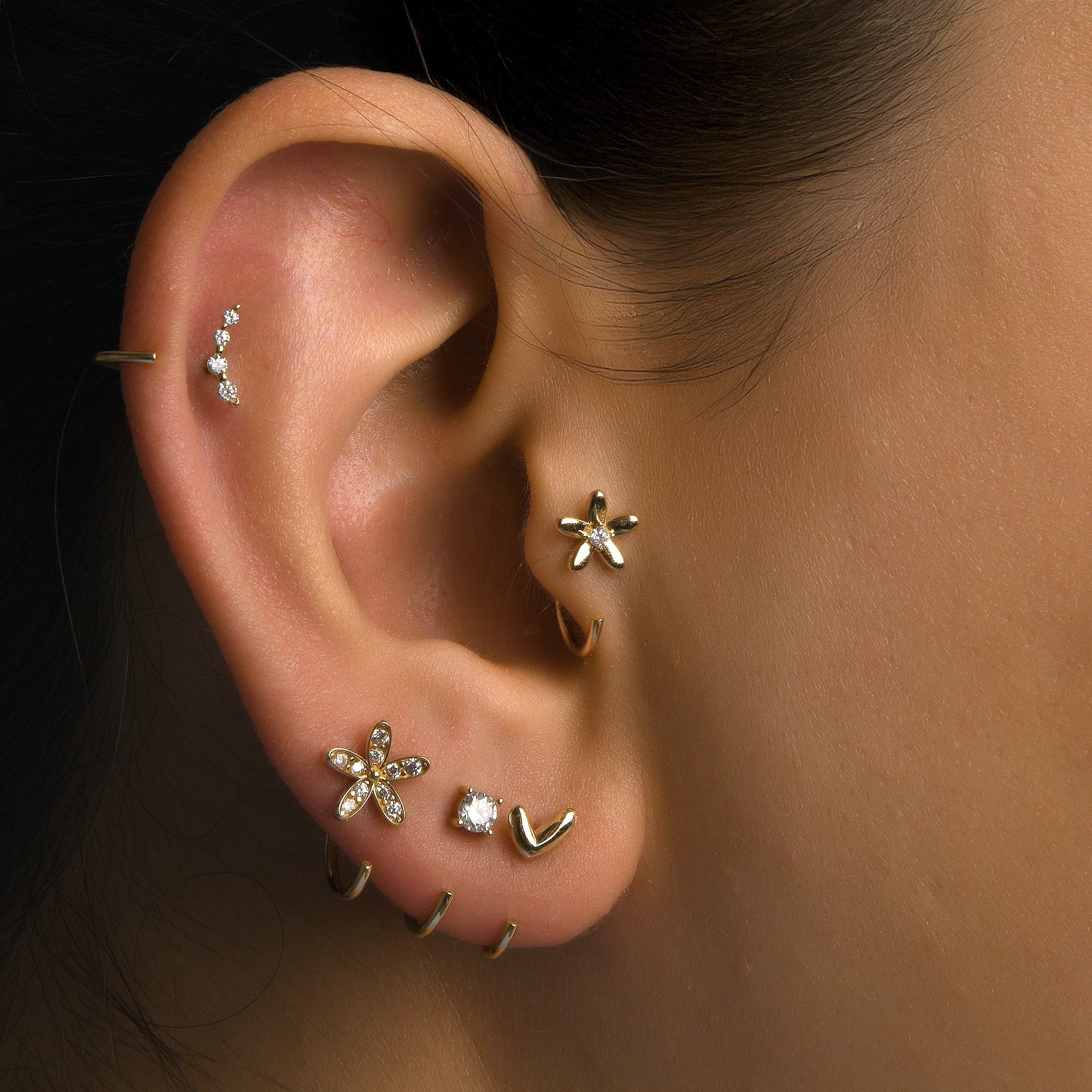 Latte Bold Taşlı Papatya Çiçeği Altın Relax Piercing / 14 Ayar Sarı Altın