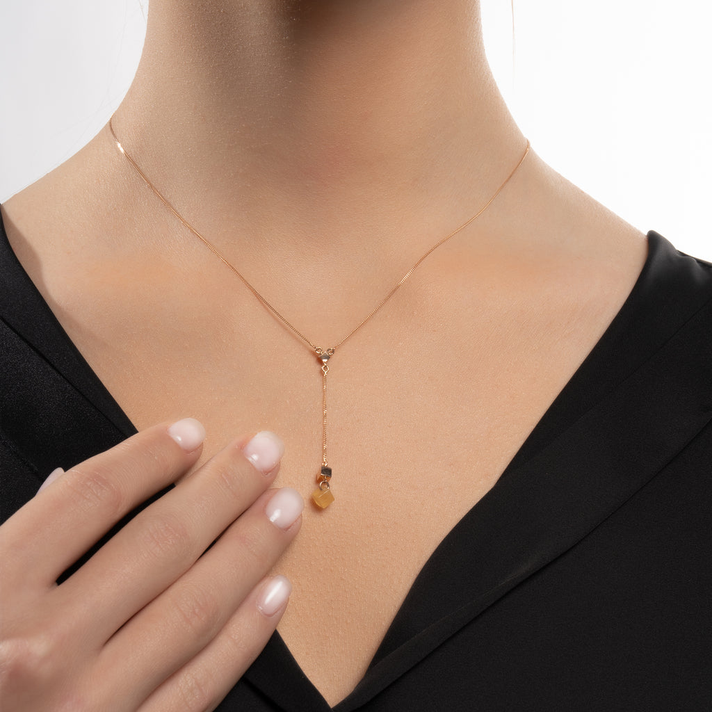 Küp Detaylı Y Model Altın Kolye Sarı Altın / TR
