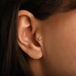 Karo Kırmızı Mineli Altın Piercing / 14 Ayar Sarı Altın