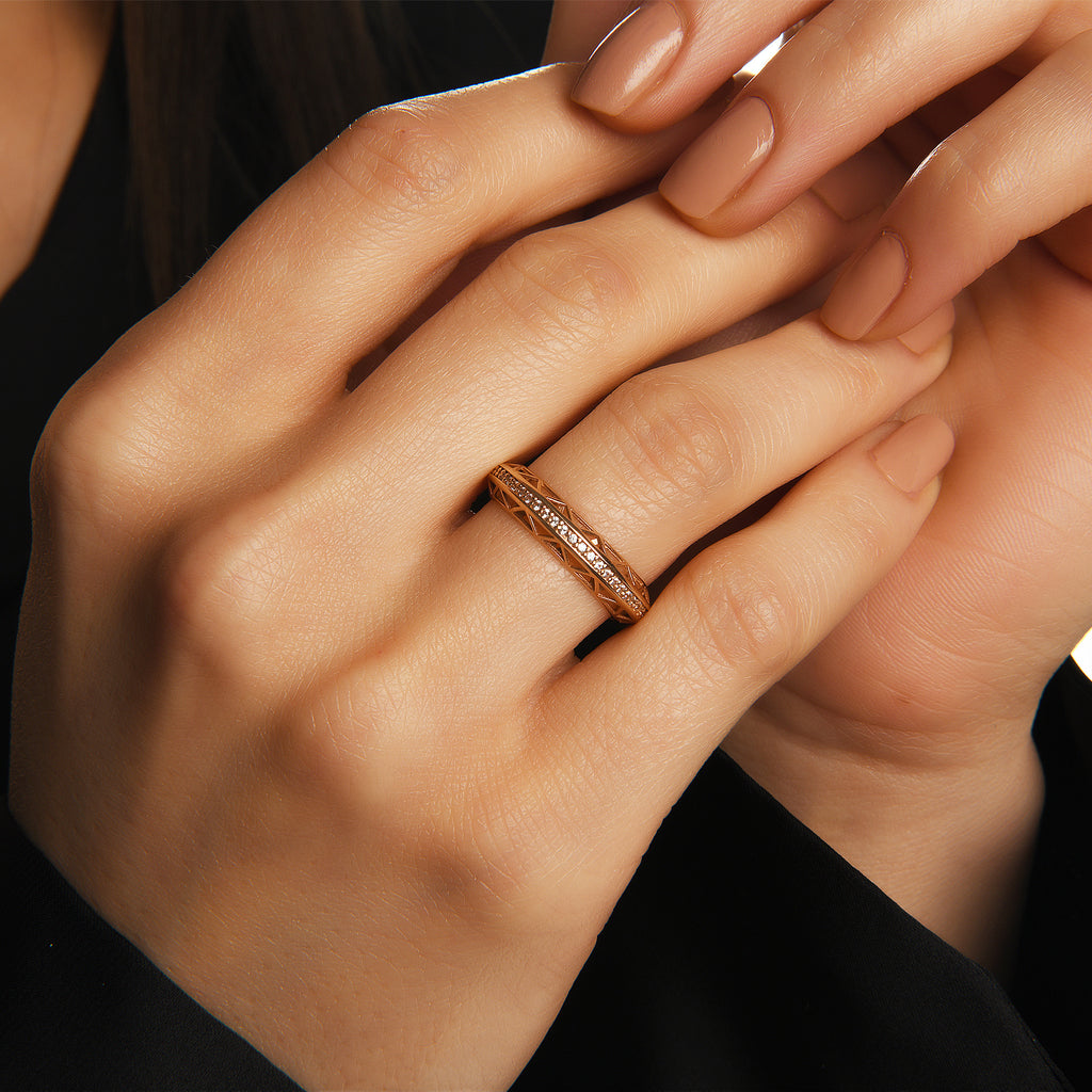 0.27 ct Sıra Taşlı Pırlanta Yüzük / 14 Ayar Sarı Altın