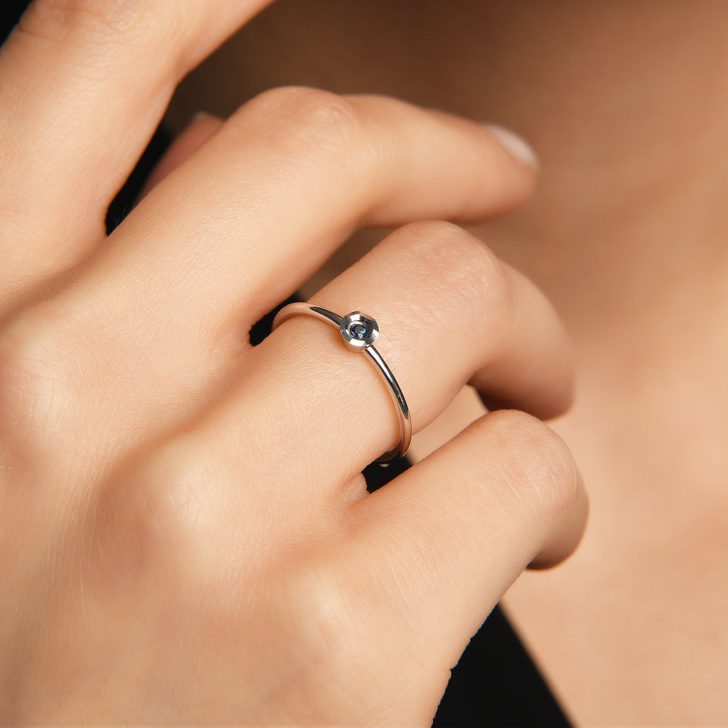 0,03 Ct Fantazi Safir Taşlı Yüzük / 14 Ayar Beyaz Altın