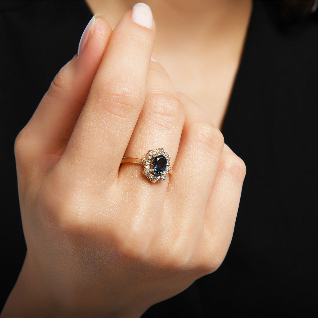 London Blue Taşlı 0.29 ct Pırlanta Yüzük / 14 Ayar Sarı Altın