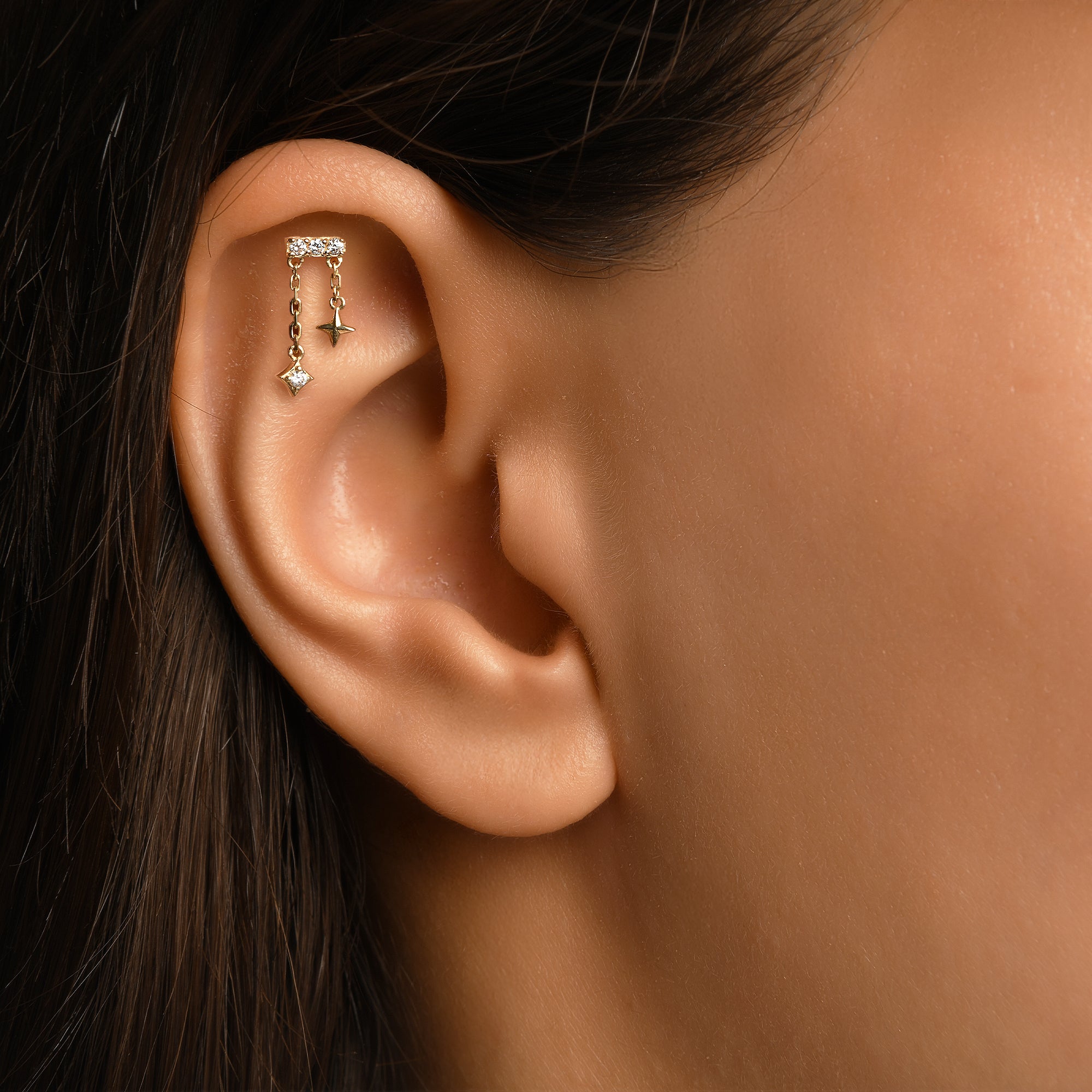 Gaudi Figürlü Zincir Sallantılı Taşlı Yatay Bar Altın Piercing / 14 Ayar Sarı Altın