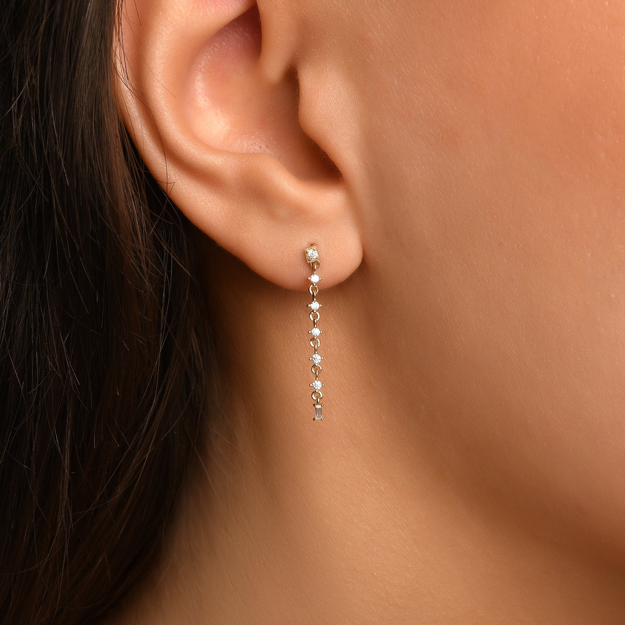 Gaudi Uzun Zincir Sallantılı Taşlı Altın Piercing / 14 Ayar Sarı Altın