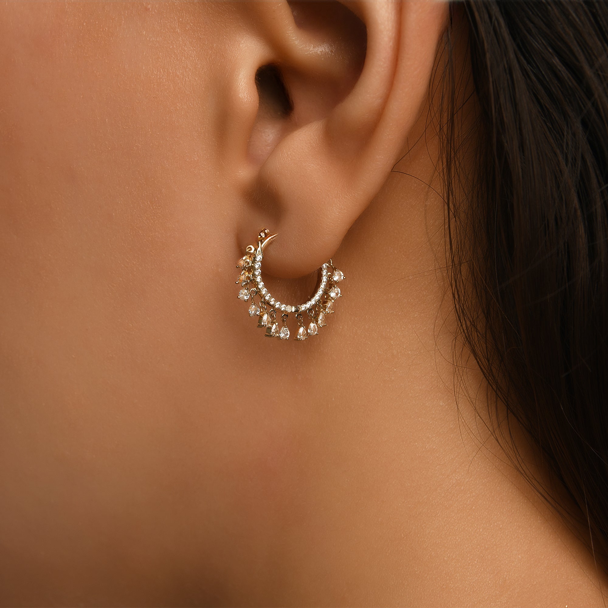 Damla Sallantılı Taşlı Halka Piercing / 14 Ayar Sarı Altın