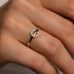 Halka Detaylı Taşlı Altın Yüzük / 14 Ayar Sarı Altın