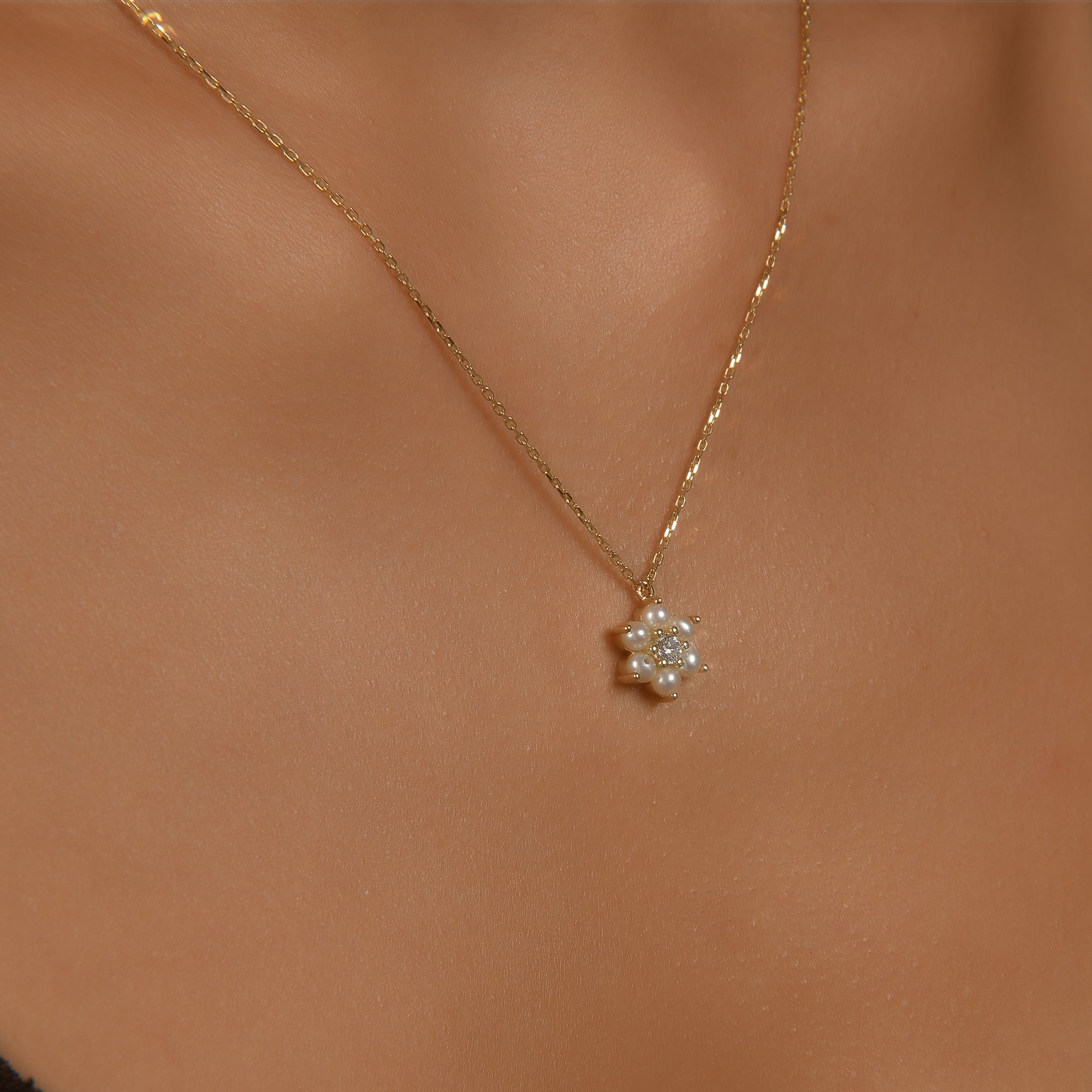 Çiçek Form İncili Altın Kolye / 14 Ayar Sarı Altın