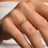 Üçlü Yan Yana Damla Figürlü Taşlı Altın Yüzük / 14 Ayar Sarı Altın