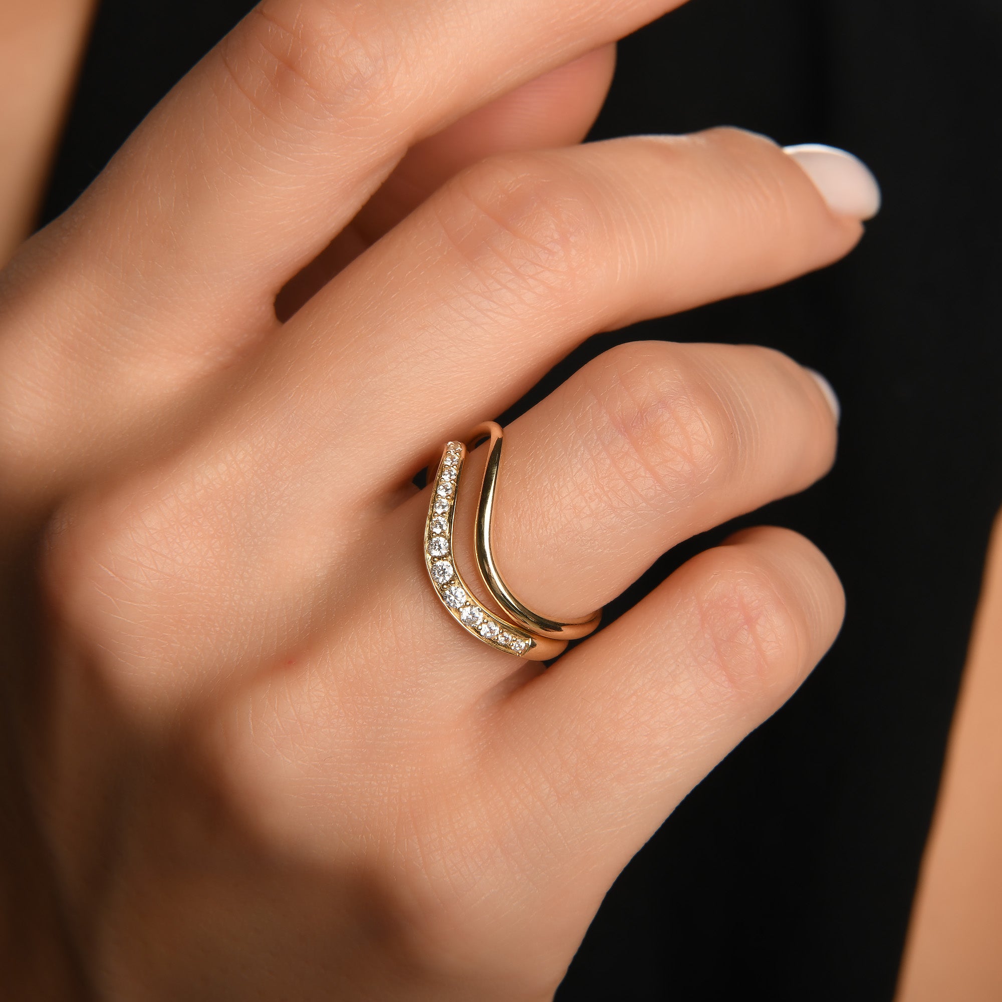 Curved Yarım Tur Taşlı Altın Yüzük / 14 Ayar Sarı Altın