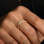 Curved Yarım Tur Taşlı Altın Yüzük / 14 Ayar Sarı Altın