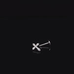 0.06 ct Haç Pırlanta Piercing